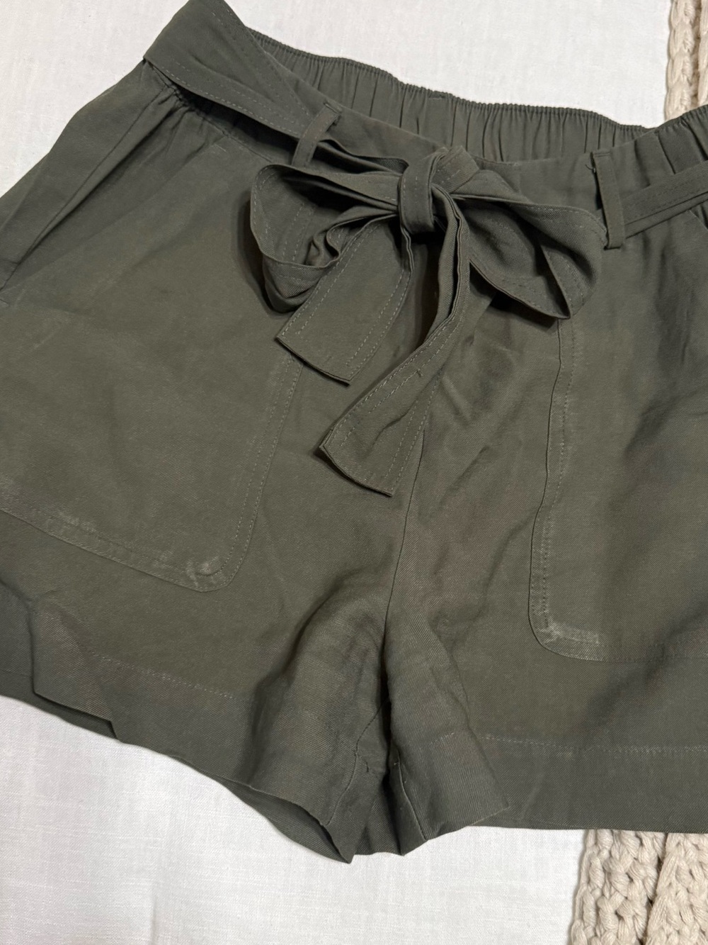 Olive Tie-Waist Women's Shorts